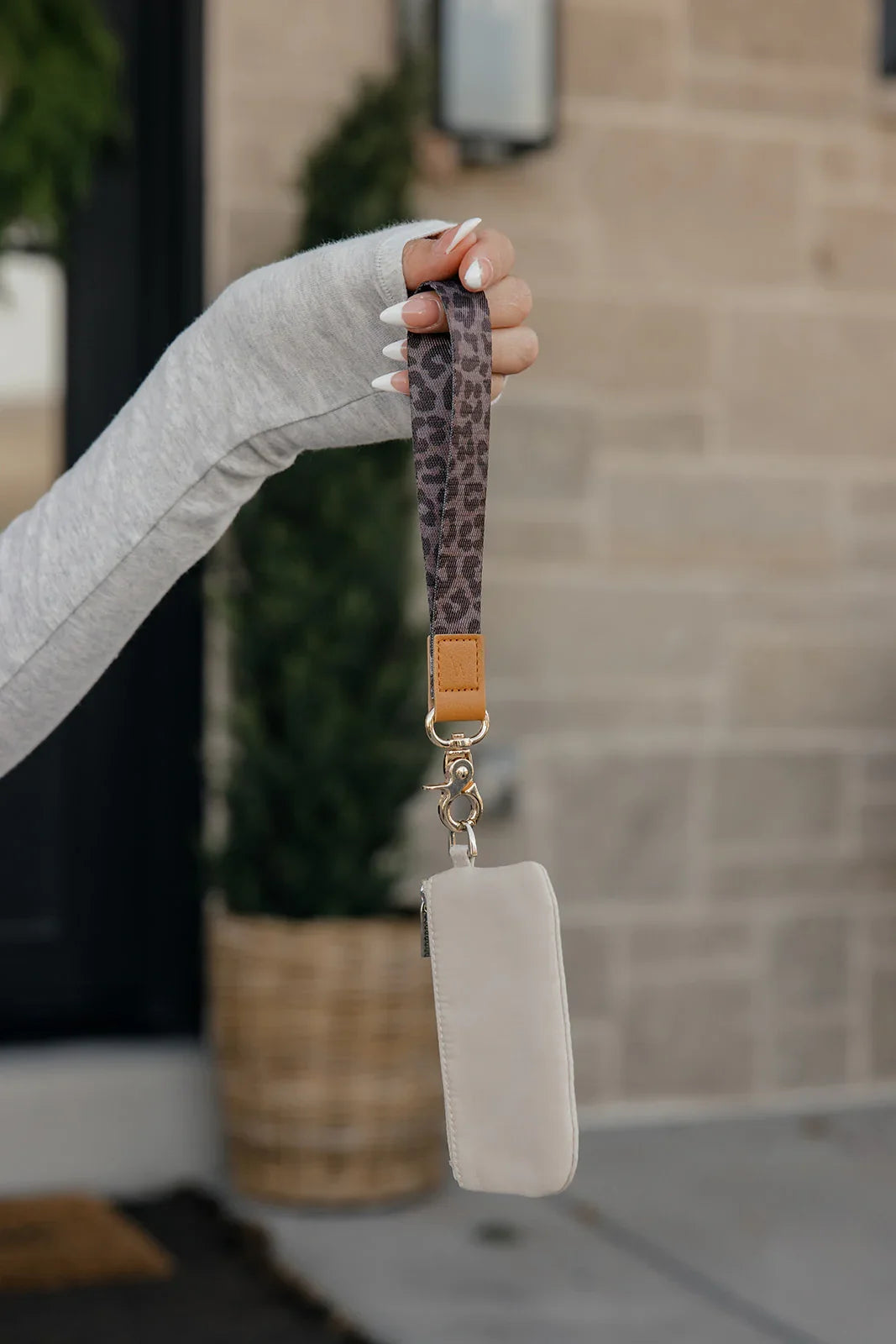 Cream Small Zipper Pouch