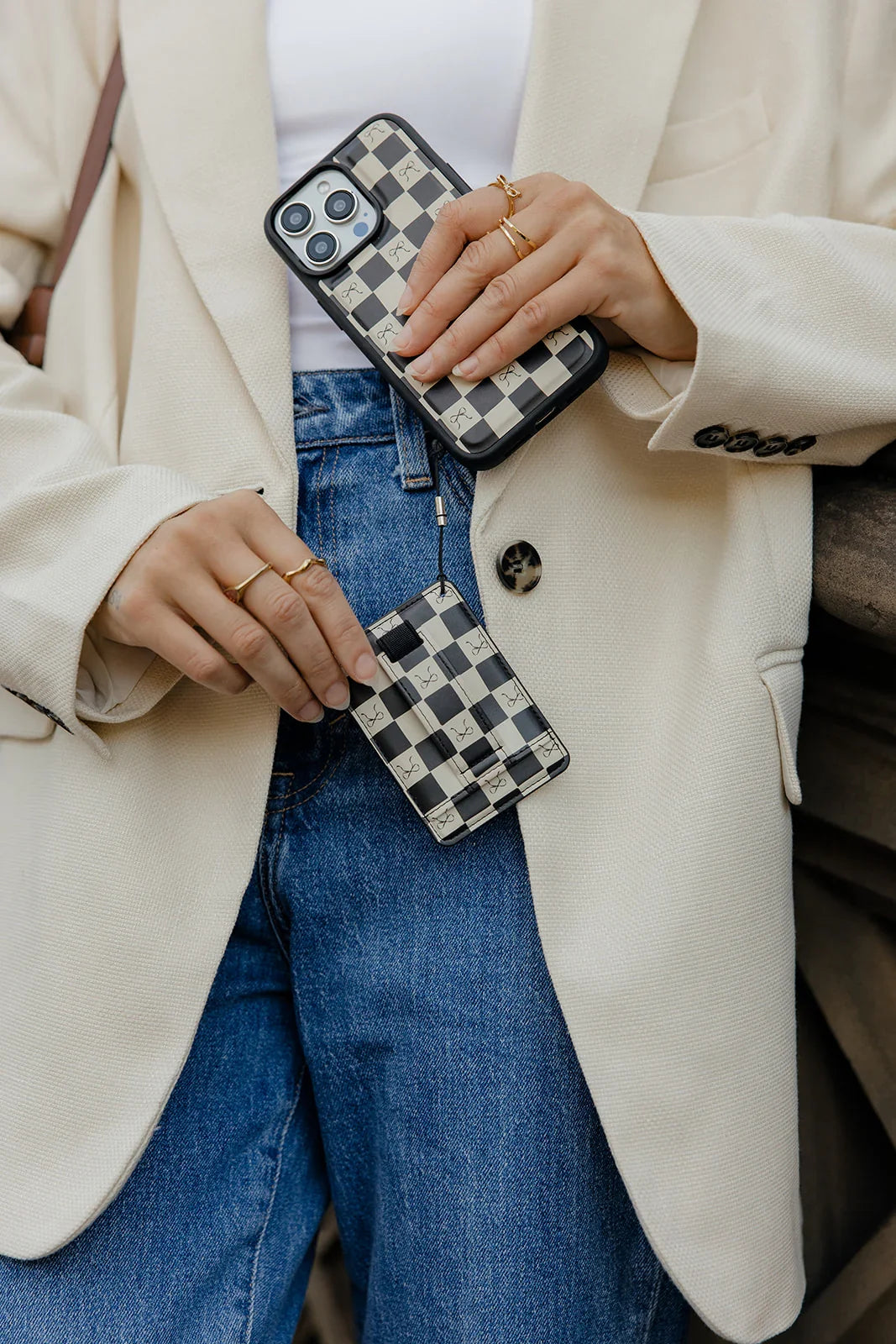 Bow Noir Magnetic Case and Wallet